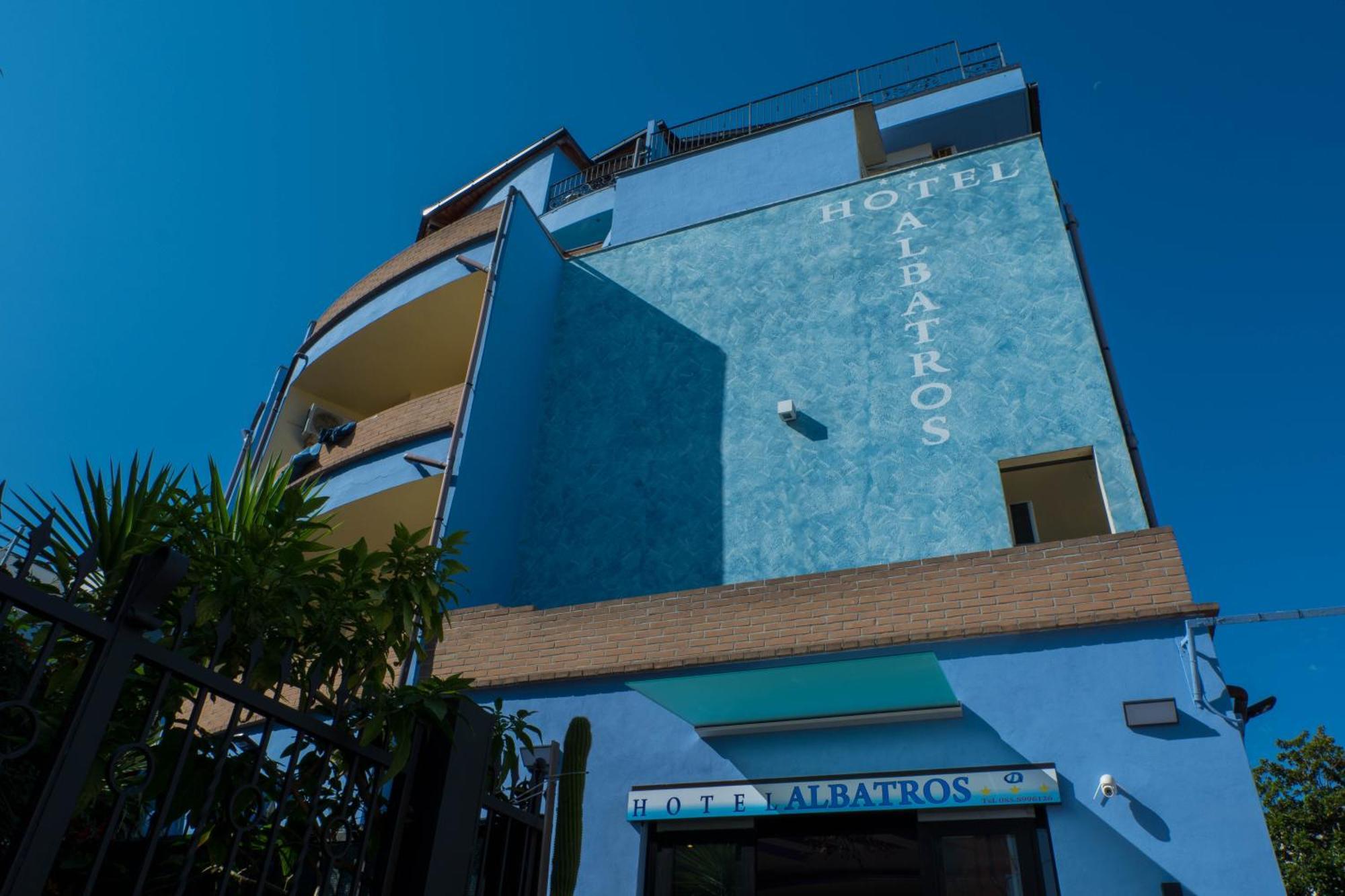 Hotel Albatros Roseto Degli Abruzzi Exteriör bild