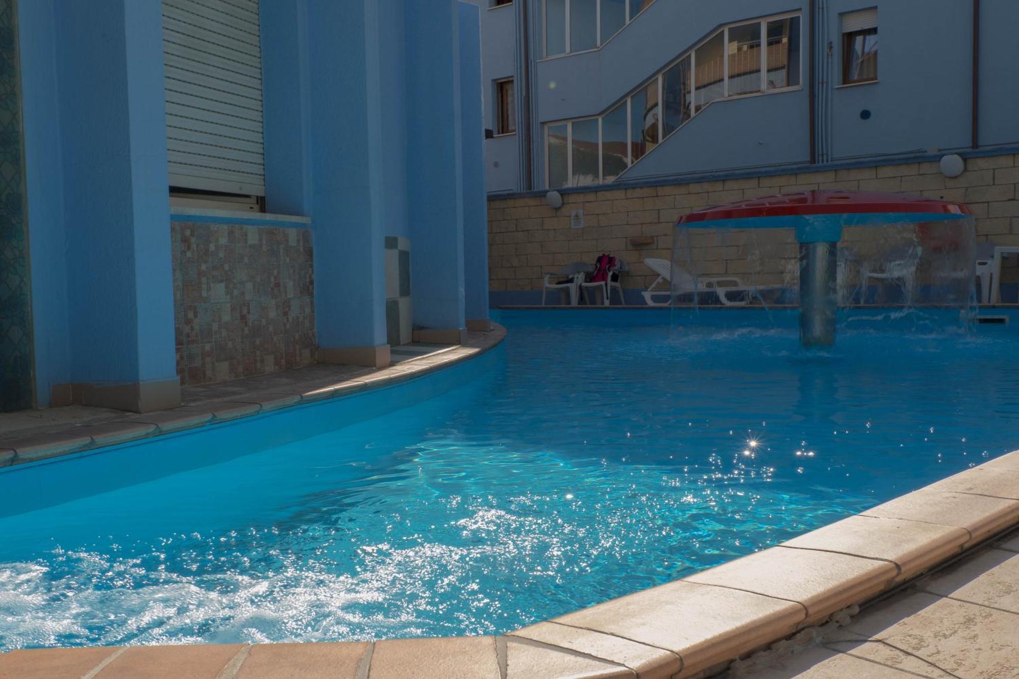 Hotel Albatros Roseto Degli Abruzzi Exteriör bild