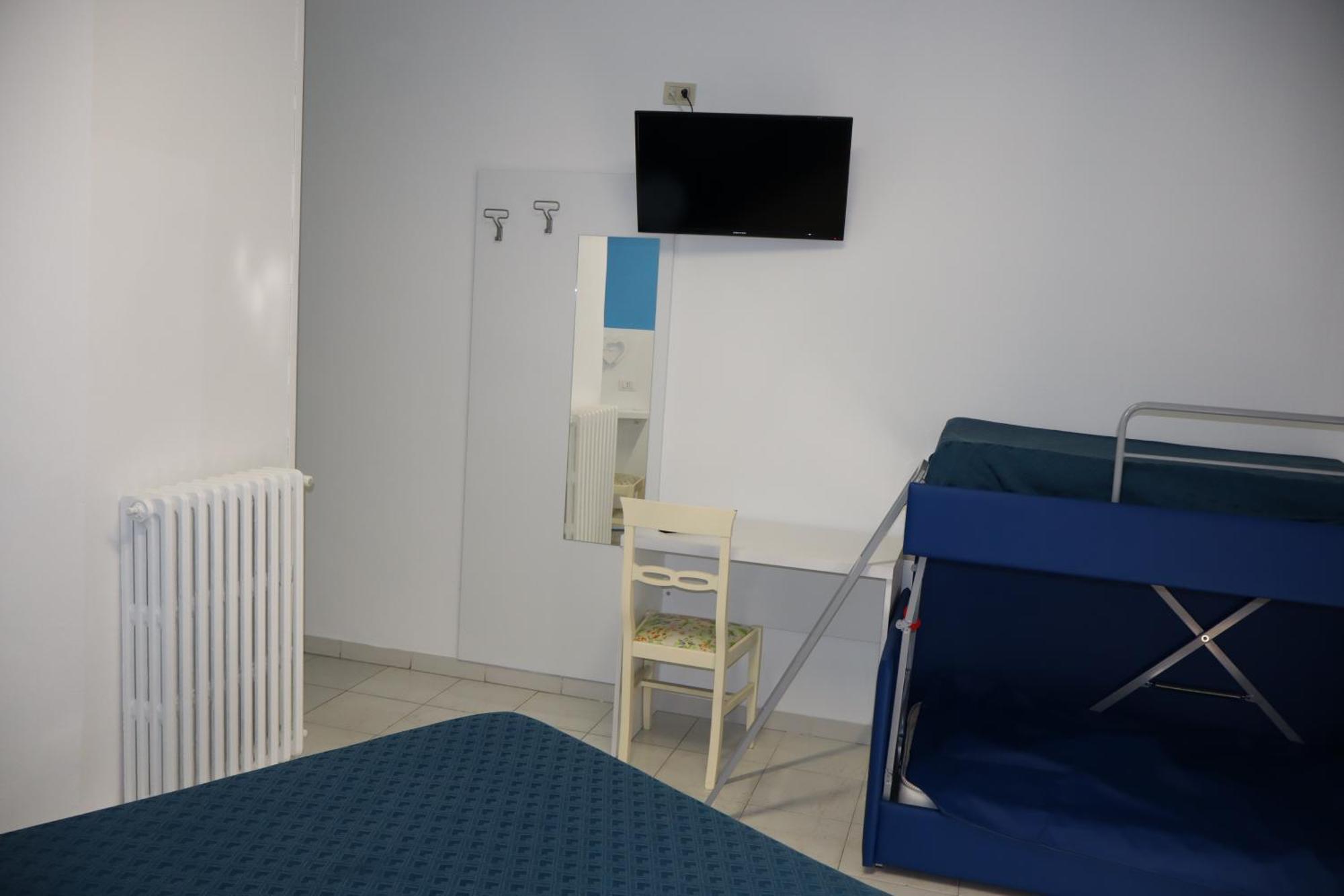 Hotel Albatros Roseto Degli Abruzzi Exteriör bild